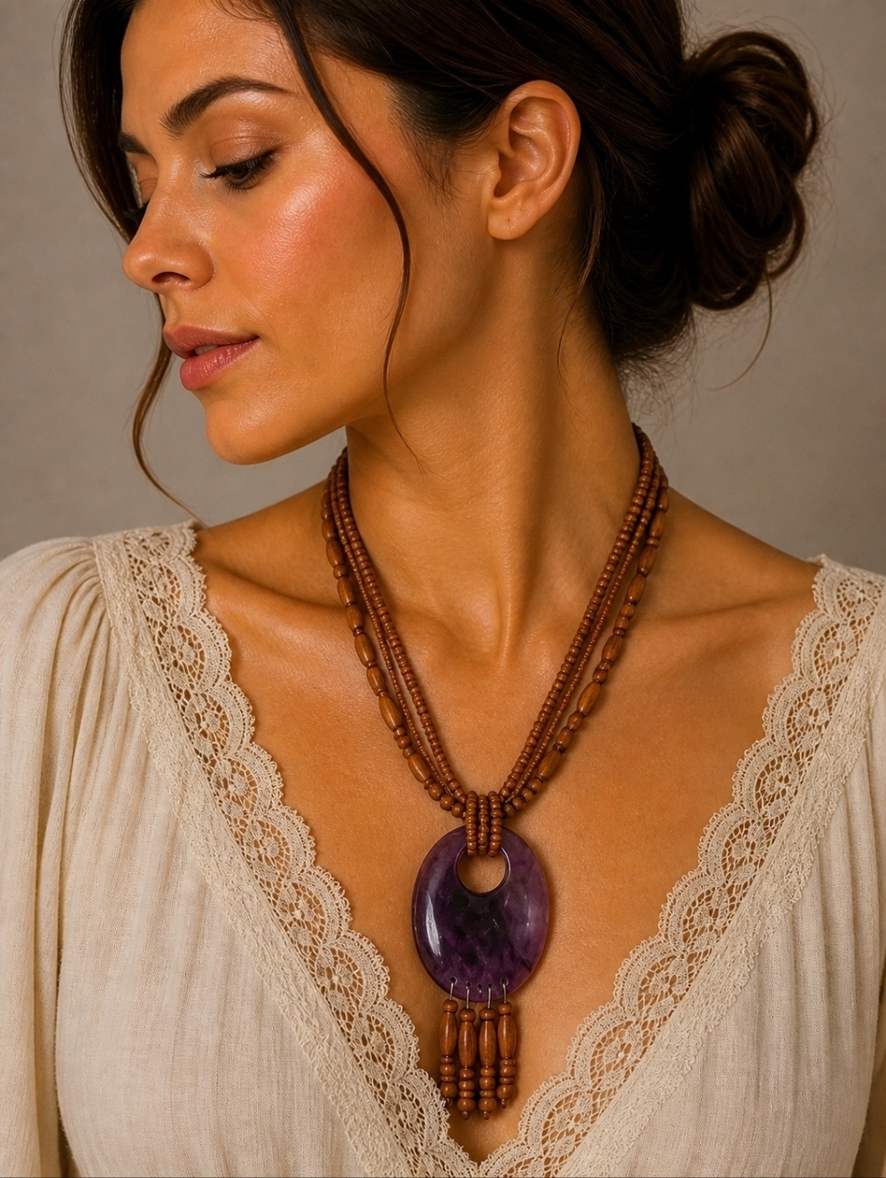 VTG 1980s Wood Beaded Purple Acrylic Oval Pendant Festival Necklace